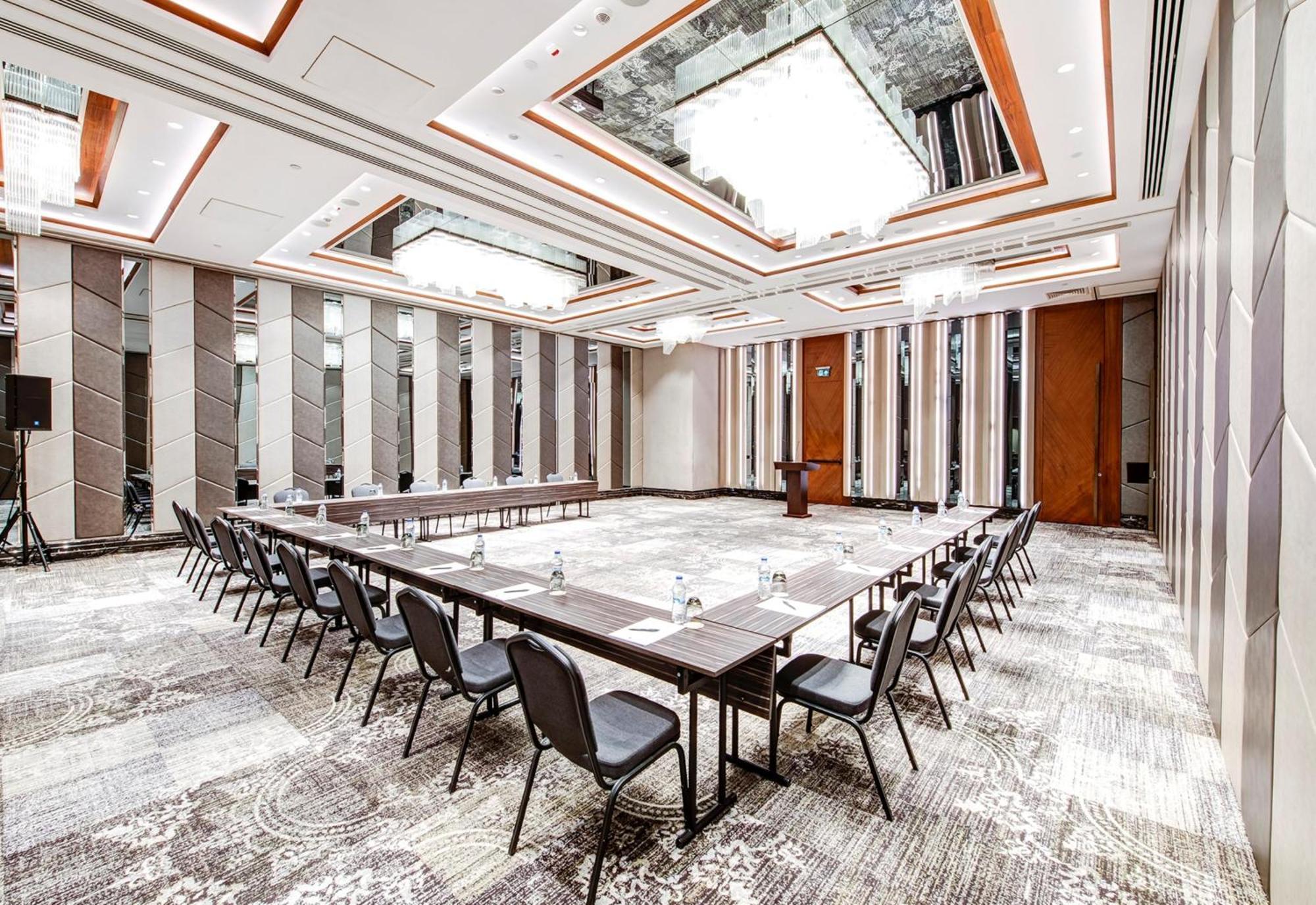 Doubletree By Hilton Istanbul - Piyalepasa — Photos 2